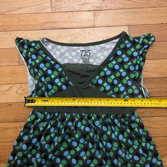 Y2K Green/Blue Patterned Top with pockets - Picture 10 of 11